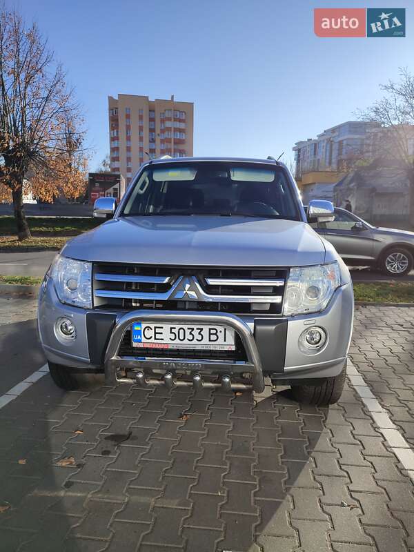 Mitsubishi Pajero Wagon 2011
