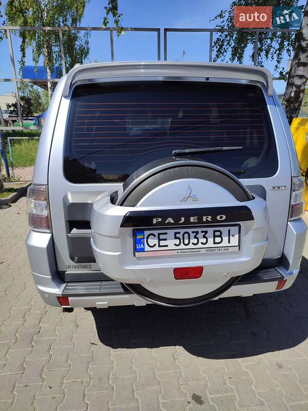 Mitsubishi Pajero Wagon 2011