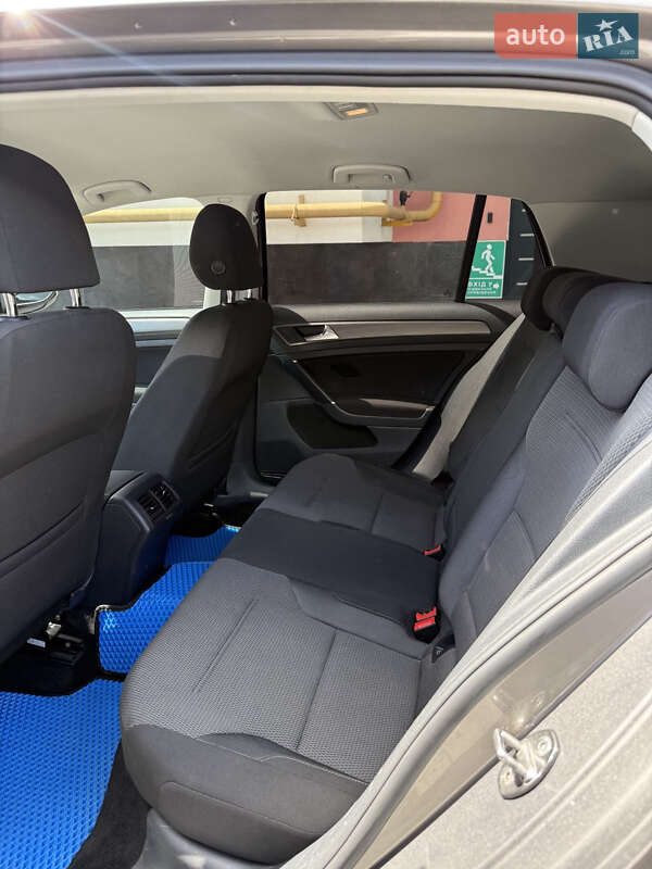 Volkswagen Golf 2013