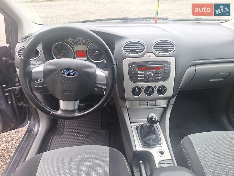 Ford Focus 2011