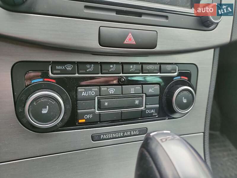 Volkswagen Passat 2011