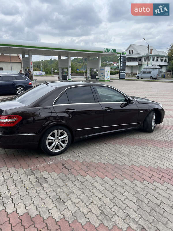 Mercedes-Benz E-Class 2009