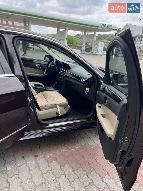 Mercedes-Benz E-Class 2009