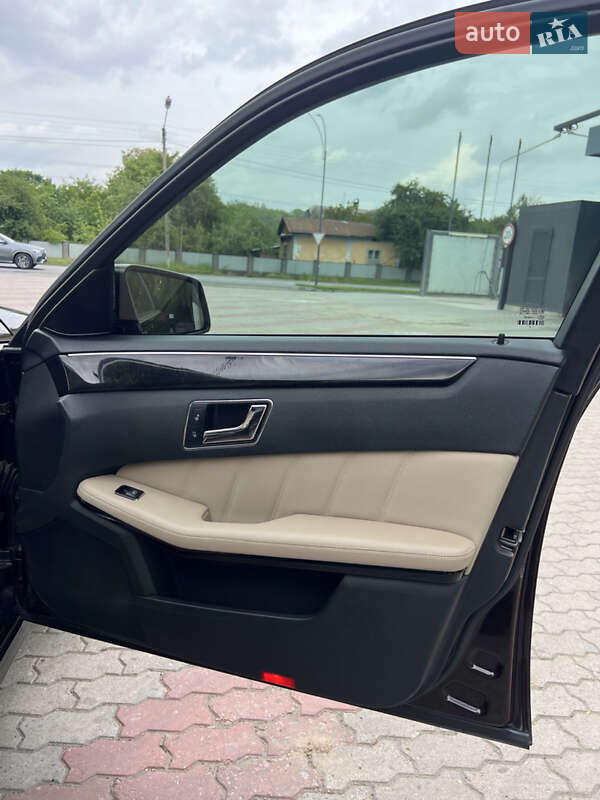 Mercedes-Benz E-Class 2009