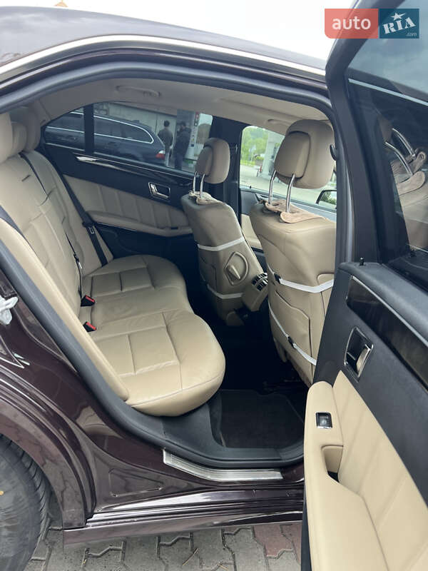 Mercedes-Benz E-Class 2009