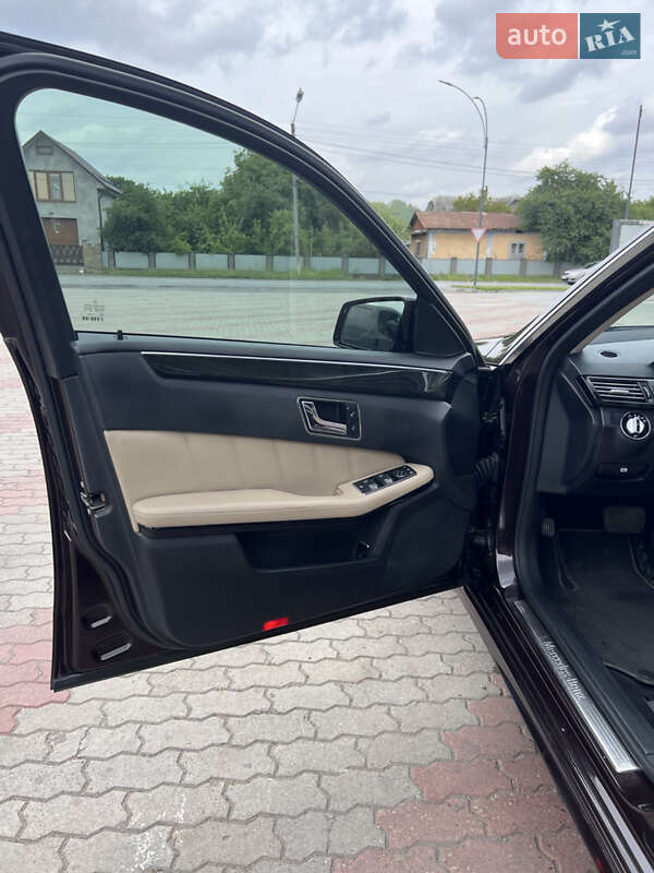 Mercedes-Benz E-Class 2009