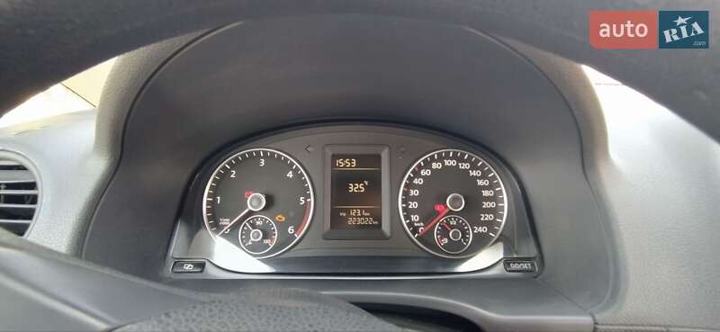 Volkswagen Caddy 2011