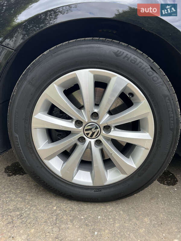 Volkswagen Passat 2011