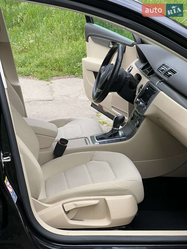 Volkswagen Passat 2011