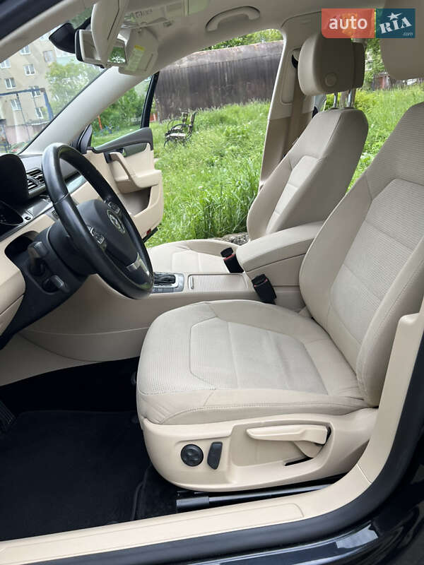 Volkswagen Passat 2011