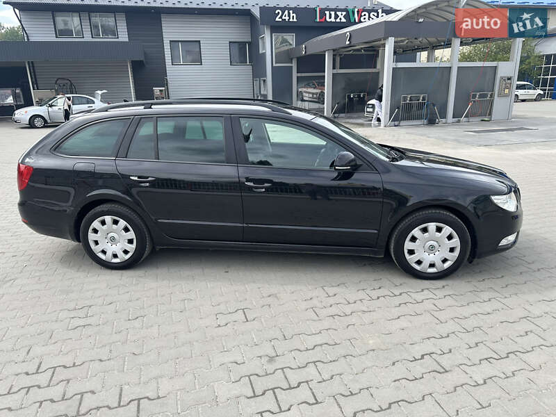 Skoda Superb 2011