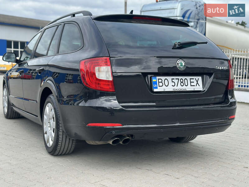 Skoda Superb 2011
