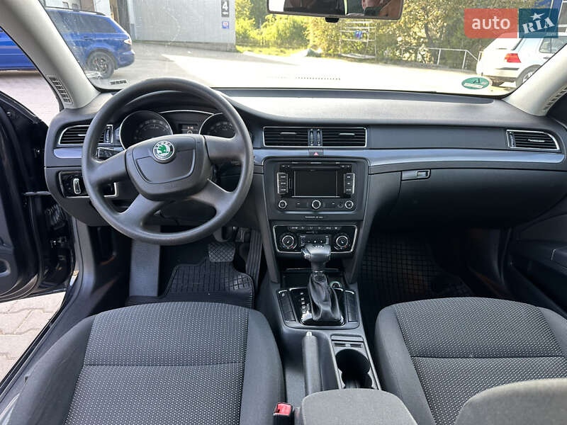 Skoda Superb 2011