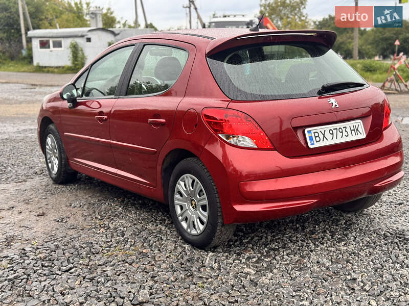 Peugeot 207 2010
