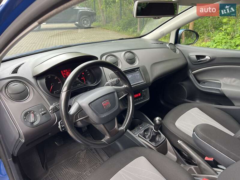 SEAT-17