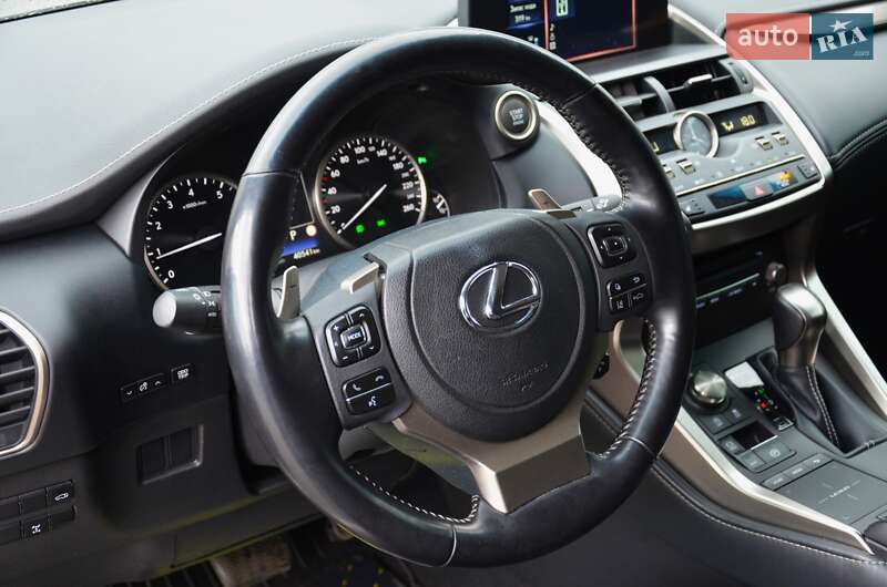 Lexus-28