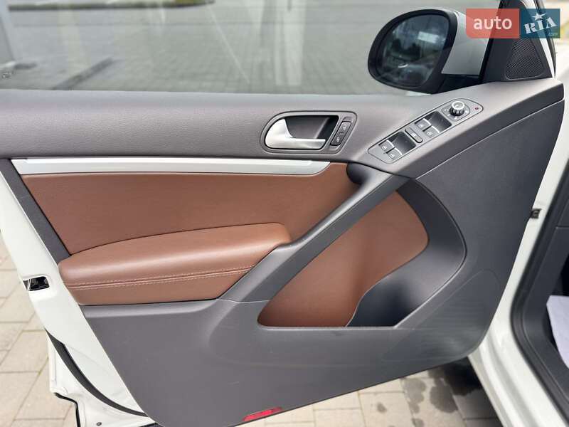 Volkswagen Tiguan 2015