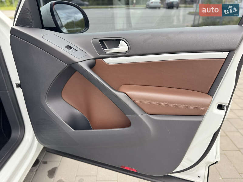 Volkswagen Tiguan 2015