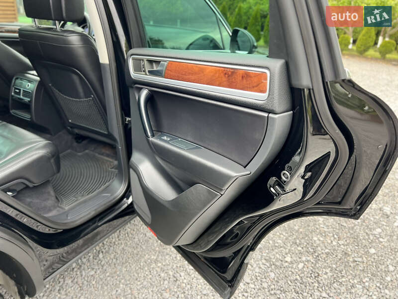 Volkswagen Touareg 2012