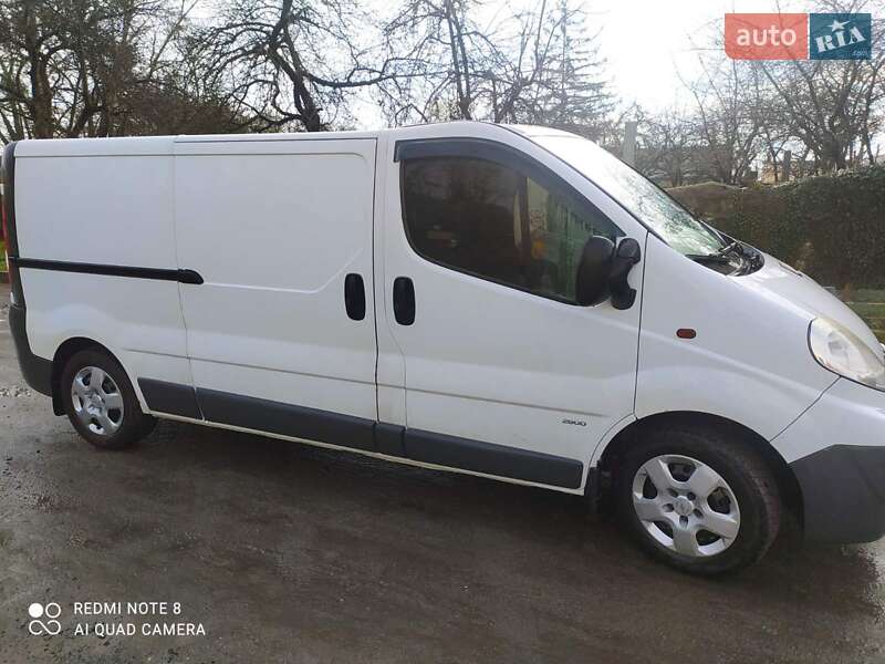Opel Vivaro 2012