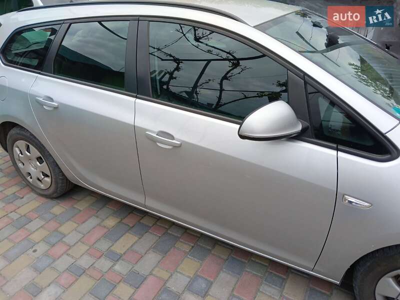 Opel Astra 2012