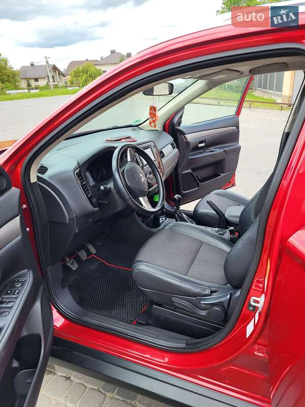 Mitsubishi Outlander 2014