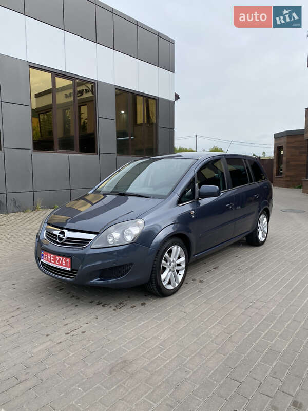 Opel Zafira 2011
