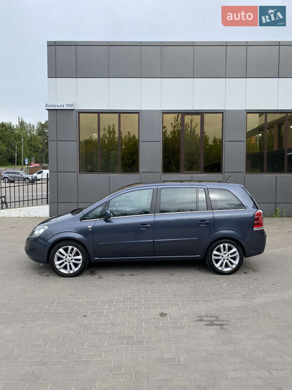 Opel Zafira 2011