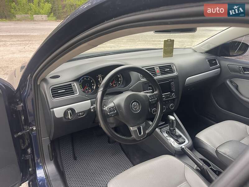 Volkswagen Jetta 2013