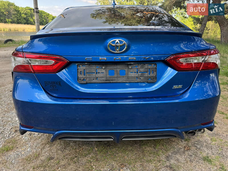 Toyota Camry 2018