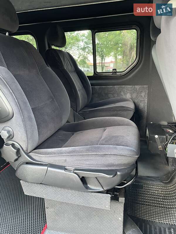 Nissan Primastar 2013