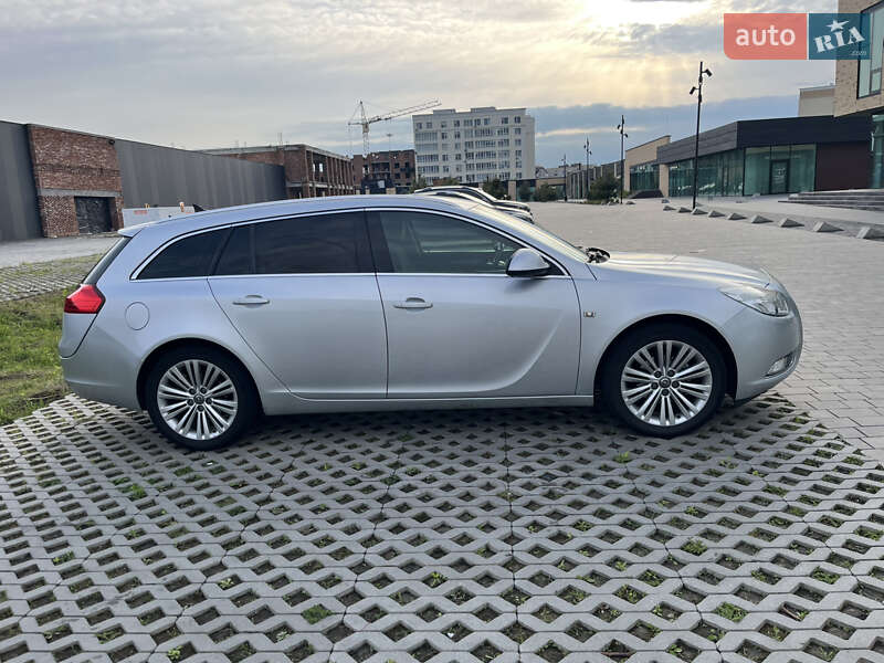 Opel Insignia 2011