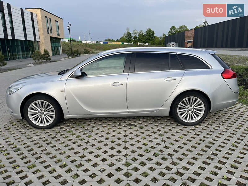 Opel Insignia 2011