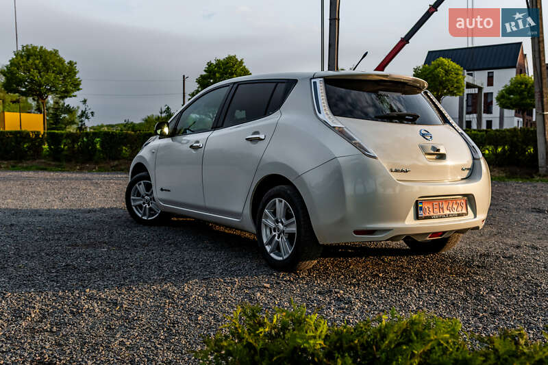 Nissan Leaf 2014