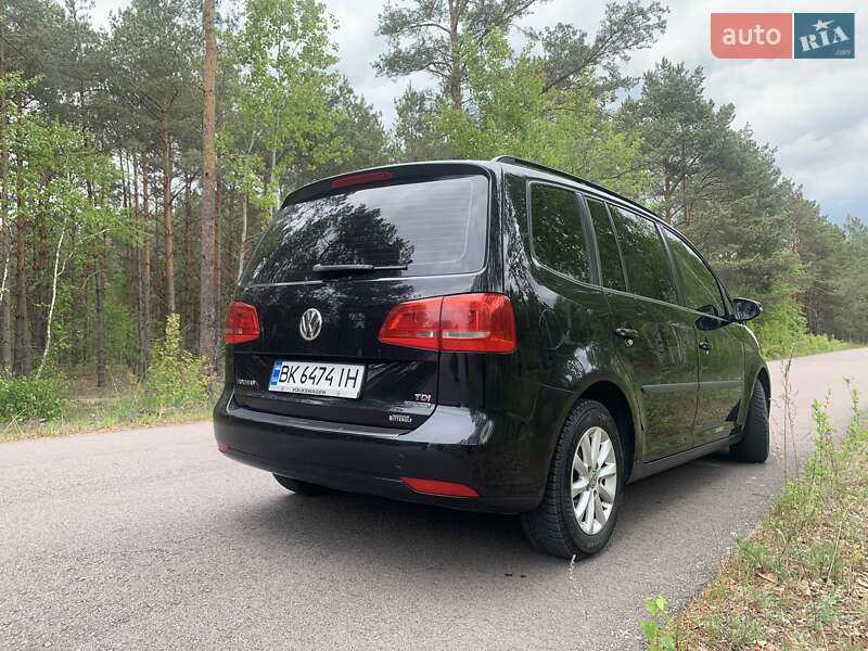 Volkswagen Touran 2011