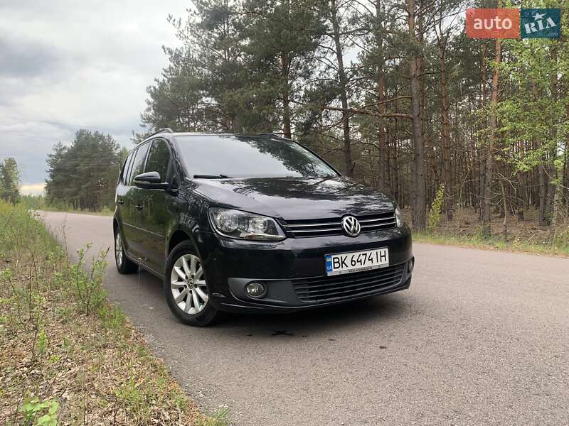Volkswagen Touran 2011