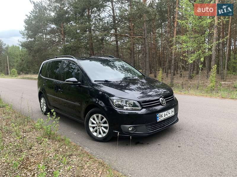 Volkswagen Touran 2011