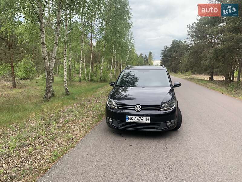 Volkswagen Touran 2011