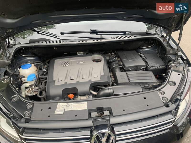 Volkswagen Touran 2011