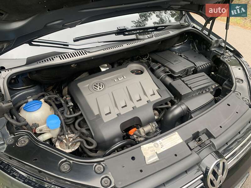 Volkswagen Touran 2011