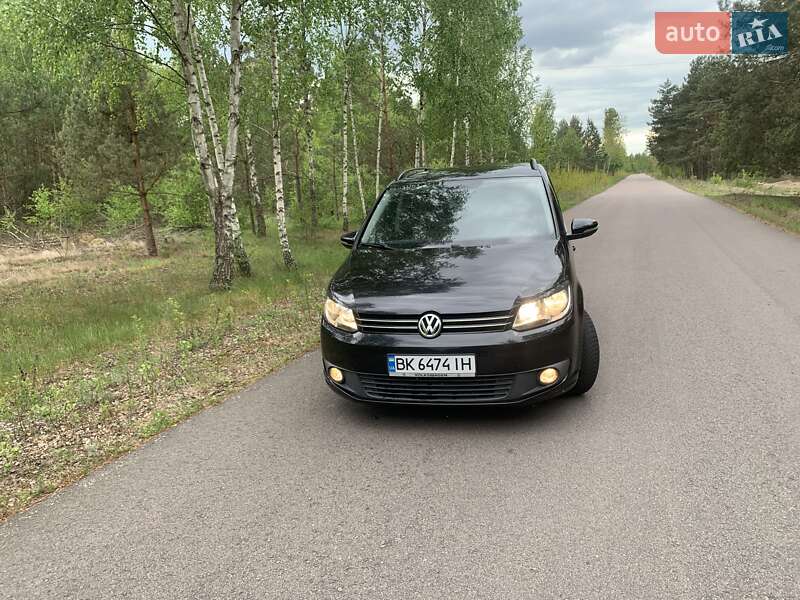 Volkswagen Touran 2011