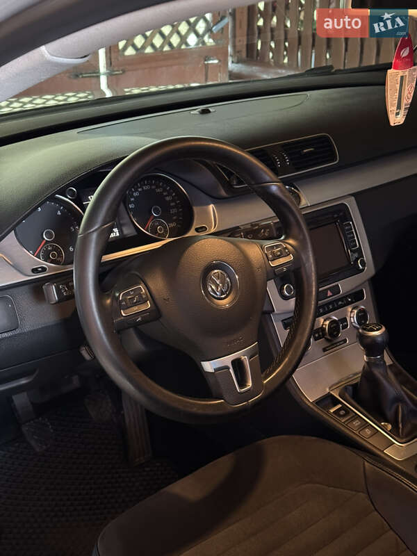 Volkswagen Passat 2012