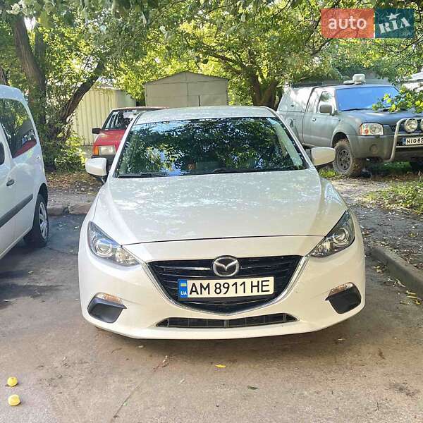Mazda 3 2015