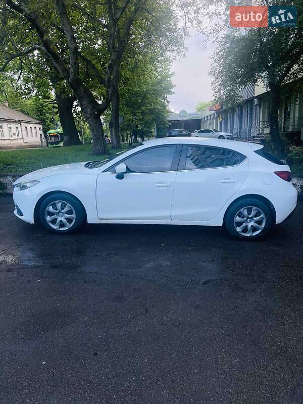 Mazda 3 2015
