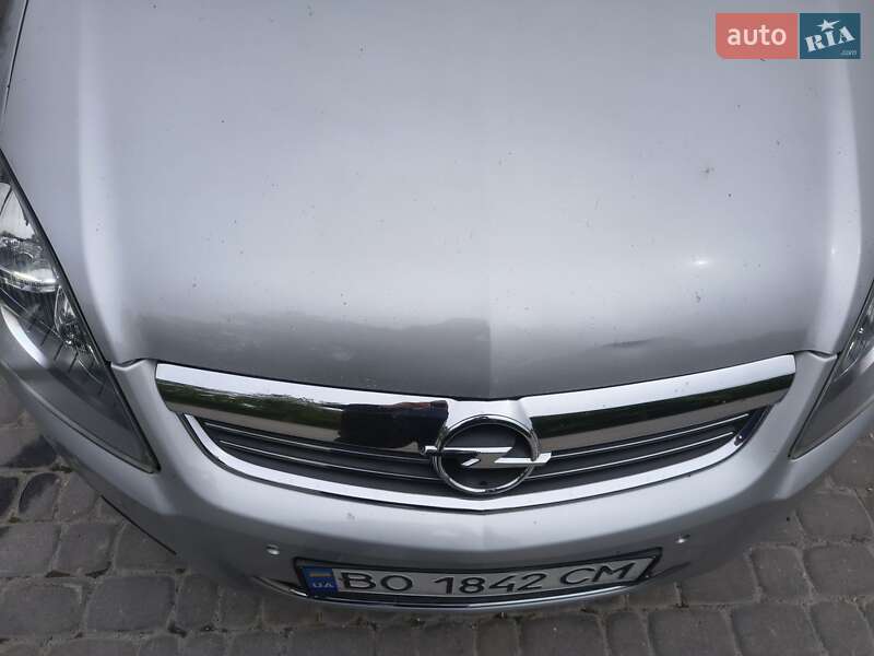 Opel Zafira 2011