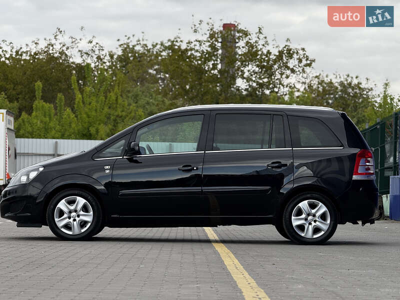 Opel Zafira 2011