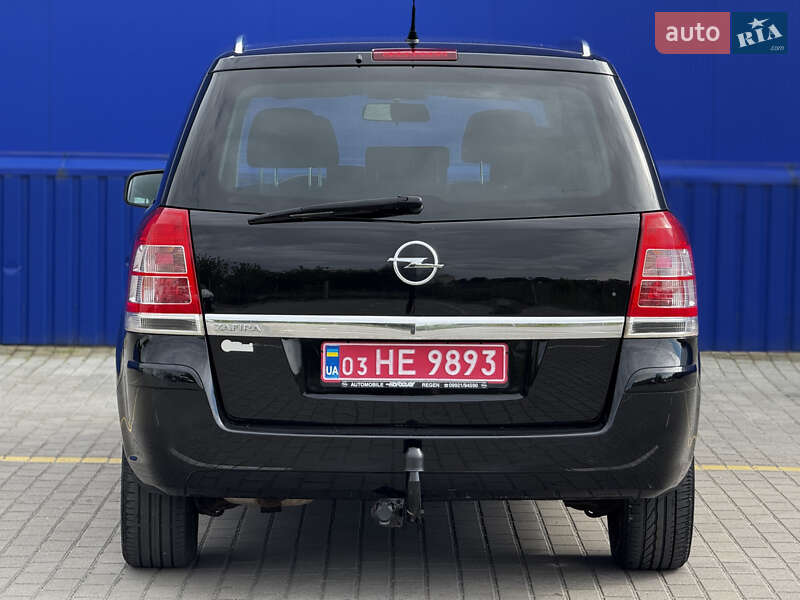 Opel Zafira 2011