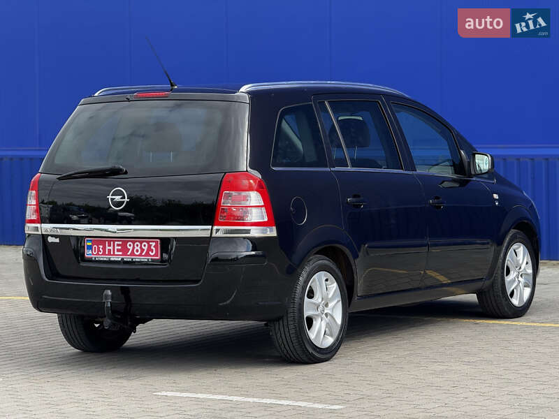 Opel Zafira 2011