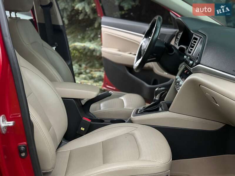 Hyundai Elantra 2018