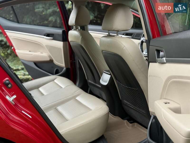 Hyundai Elantra 2018